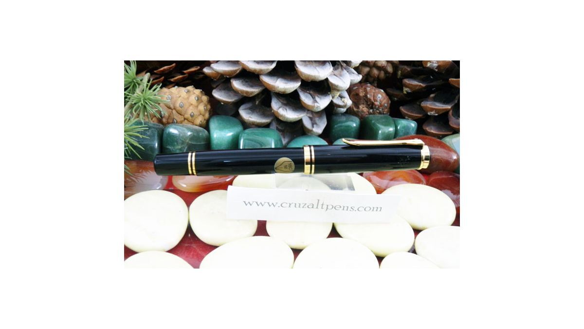 Pluma Pelikan Souveran M-1000 Negra